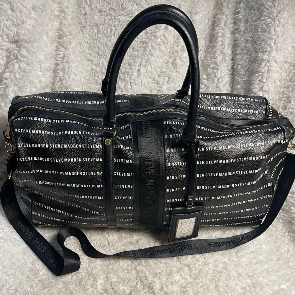 Steve Madden Synthetic Monochrome Logo Duffel Bag/weekender bag.